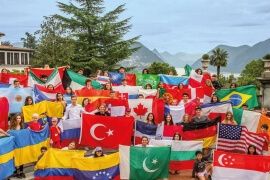 1 Suíça - TASIS, Leysin e Brillantmont - Inglês com Atividades e Passeios - Julho 2027